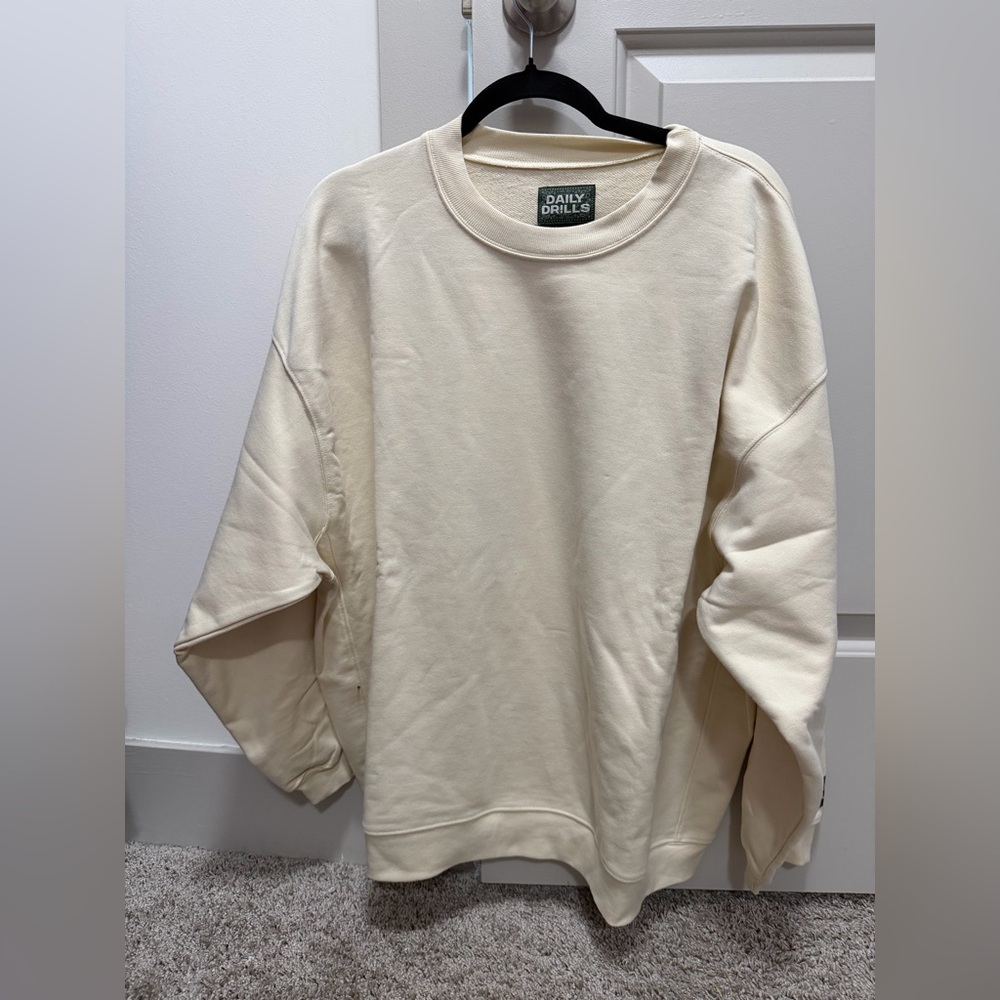 Daily Drills XSmall/Small Cream Austin Pop Up Limited Edition Sweatshirt. 💕⚡️
